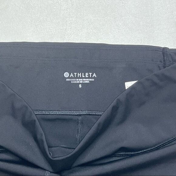 Athleta | Black Athletic Capri’s with back Pocket - Picture 4 of 7